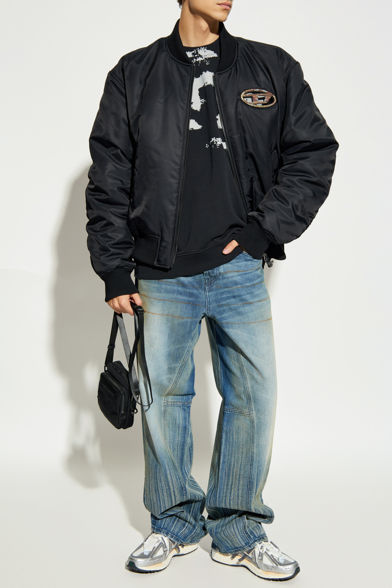 【送料&関税込】Diesel s-boxt-n5 Crew Neck Sweatshirt Diesel 's-boxt-n5' Crew Neck Sweatshirt | italist
